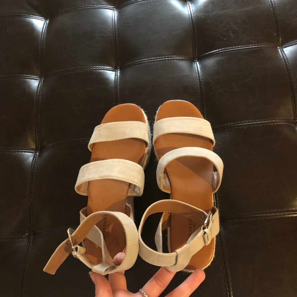 NWOT AE Wedges
